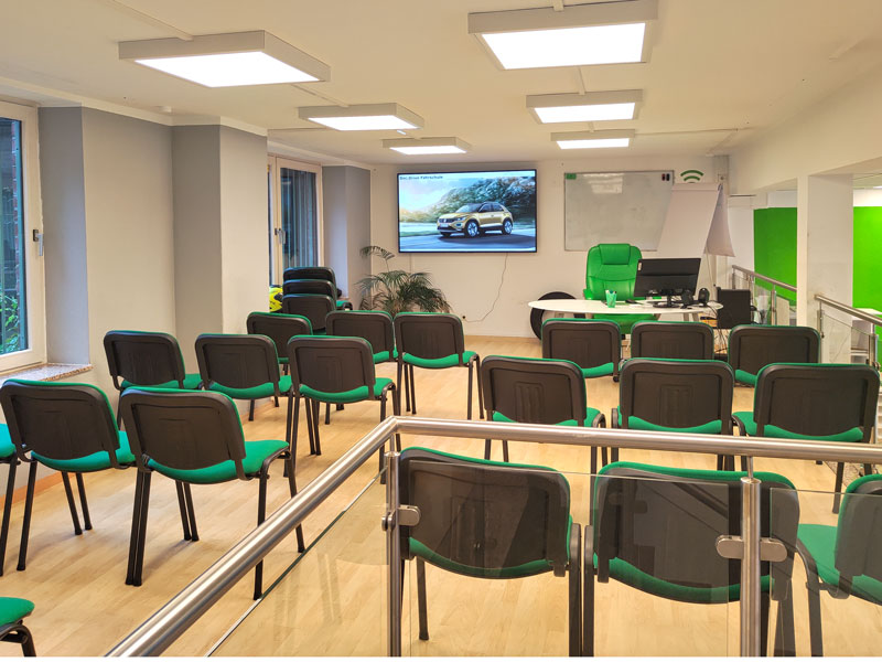 Schulungsraum-Fahrschule-DOC_DRIVE_Eckernfoerde-1